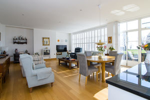 Photo 11- click for photo gallery